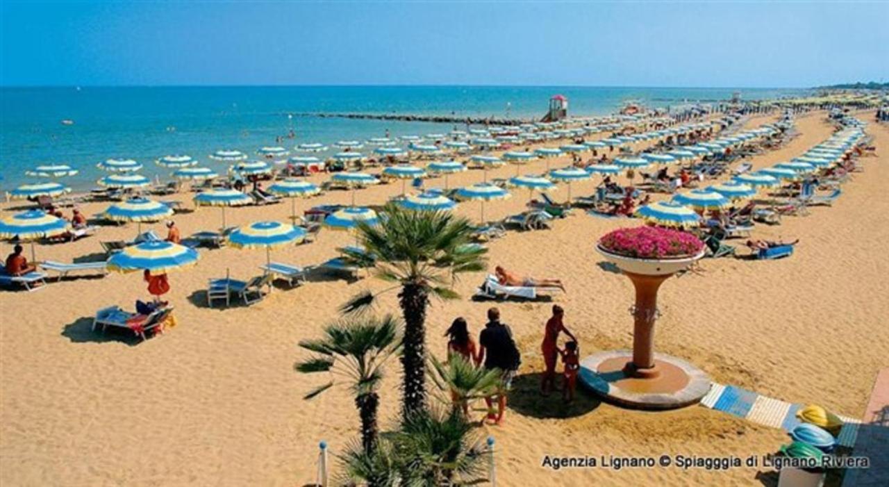 Lignano Riviera Apartment Lignano Sabbiadoro Exterior photo